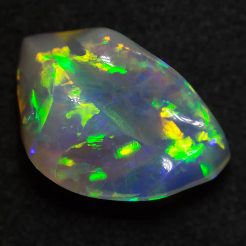 4.85 ct crystal opal 14.9x10.6x7.3mm