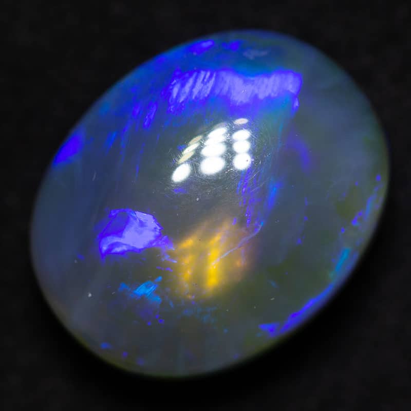 4.90 ct crystal opal 12x10x7mm