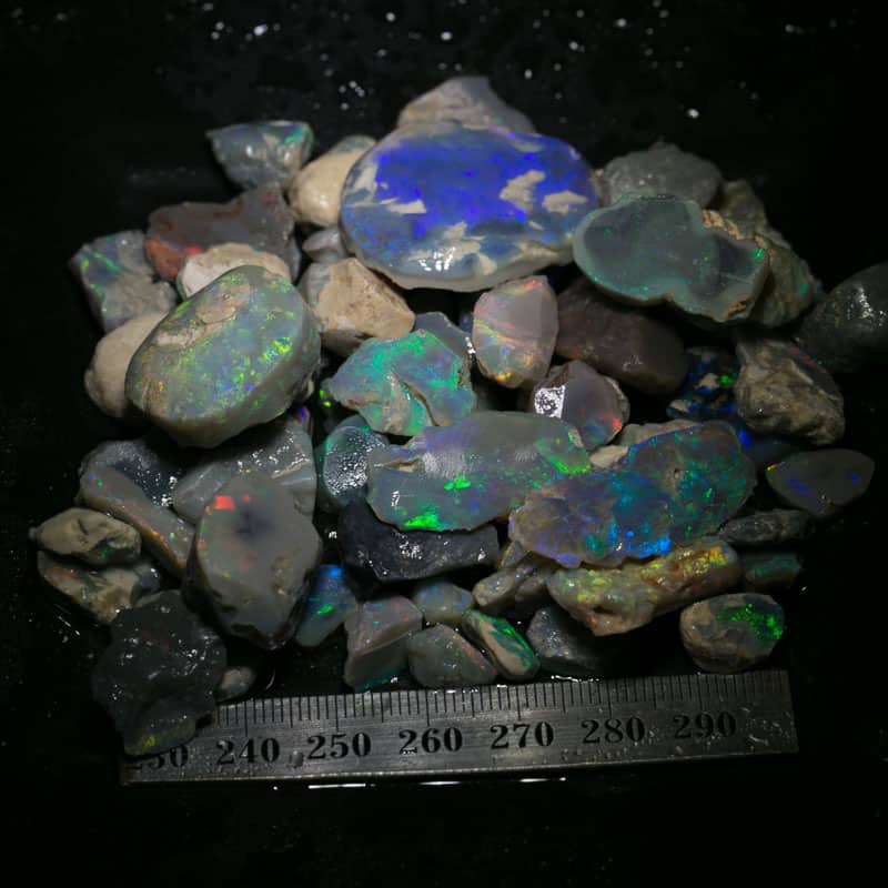 400 ct rough and rubbed opal parcel