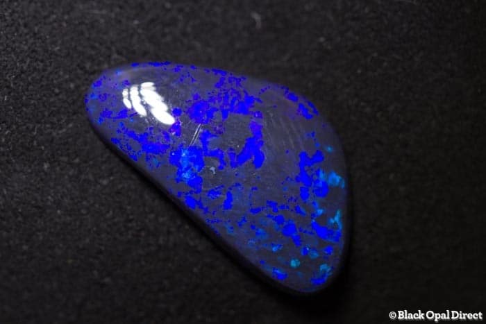 5.09 ct black opal 19.5x10x4mm