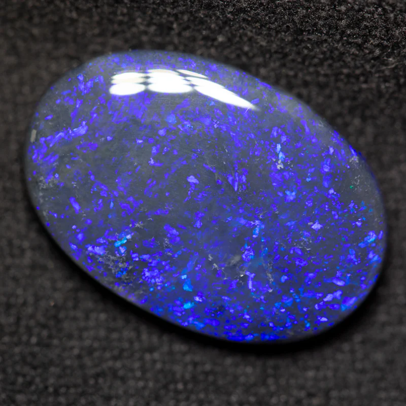 5.77 ct black opal 17.5x11.9x4mm
