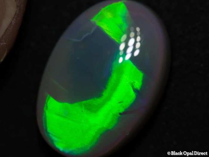6.15 ct semi black opal 15x11x6mm
