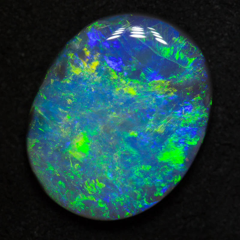 7.76 ct black opal 17.5x14.1x4.4mm