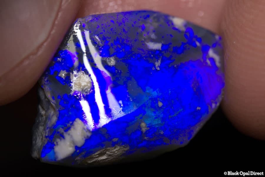 9.57 ct rough opal piece 21mm across