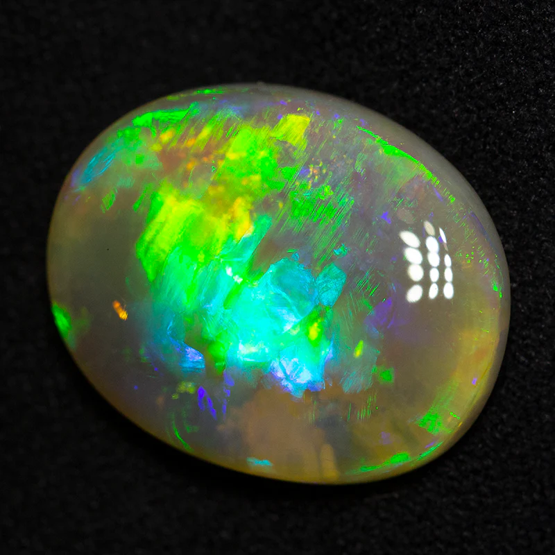 9.71 ct crystal opal 17x14x6mm