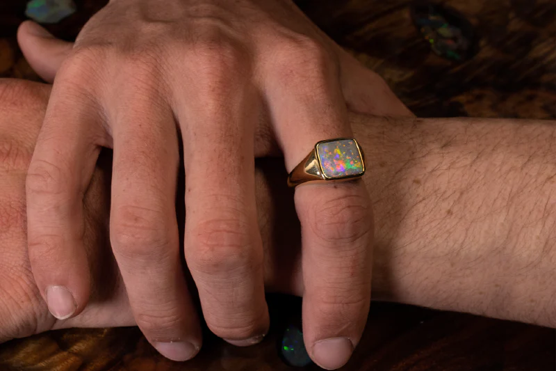 Duke Ring Yellow Gold with 3.57ct White Opal