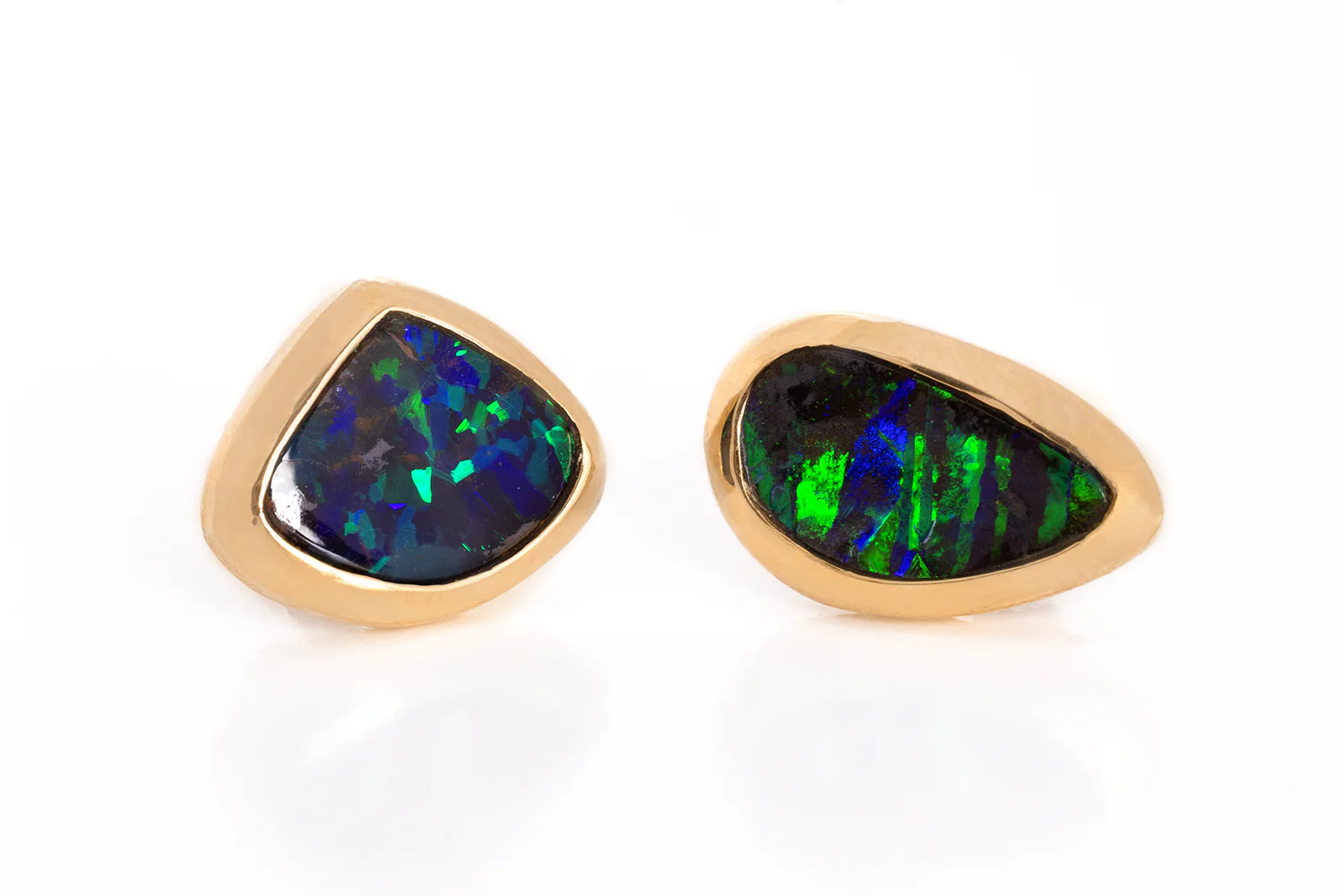 Gabriel Earrings 18kt Gold with 2.46ct Boulder Opals