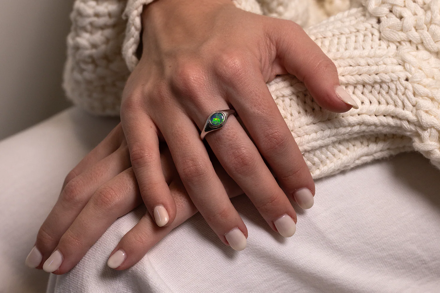 Stephanie Ring White Gold with 0.76 ct Black Opal