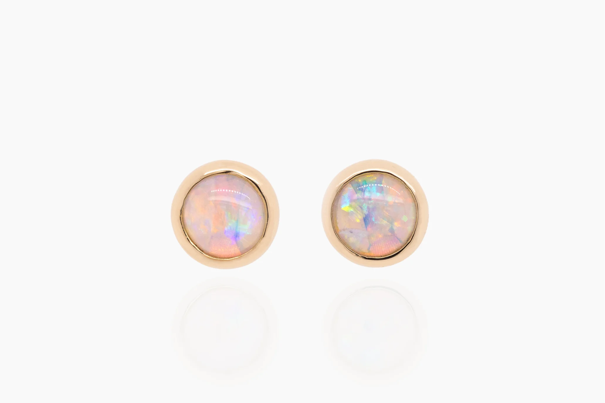 9kt Yellow Gold 0.31 ct Crystal Opal Stud Earrings
