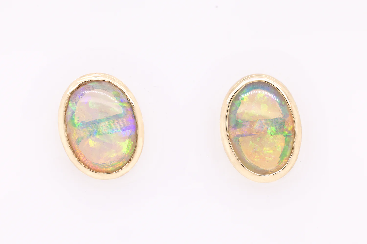 Stud Earrings 9kt Gold with 0.79ct Crystal Opals