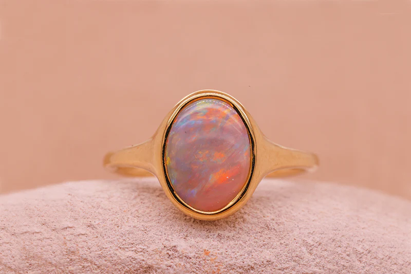Valentina Ring Gold with 1.78ct White Opal